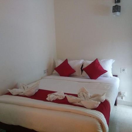 Holly Hock Bed and Breakfast Munnar Exteriör bild